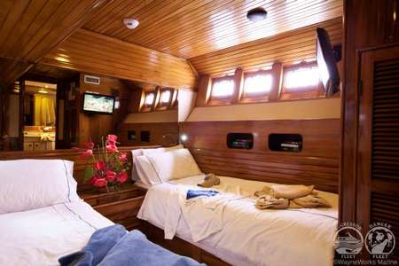 Galapagos Aggressor Deluxe Stateroom Kabine